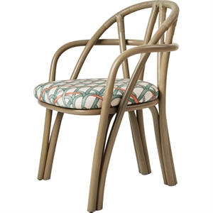 Silla de comedor Gubi Bistra con reposabrazos de ratán teñido de oliva/Reales Limonta 001