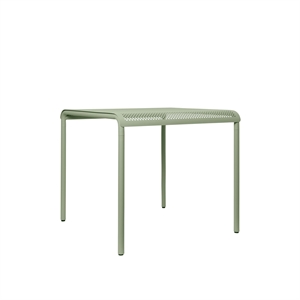 Mesa de exterior Dapple de Ferm Living, 80 x 80, color verde té