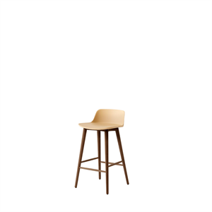 Taburete de bar &Tradition Rely HW118 con respaldo bajo en Nuez lacado y Arena Beige