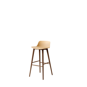 Taburete de bar &Tradition Rely HW123 con respaldo bajo en Nuez lacado y Arena Beige