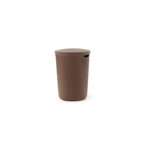 Cesta para la ropa de piel Marrón de Normann Copenhagen