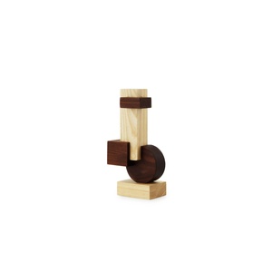 Normann Copenhagen Join Sculpture Medium Fresno carbonizado