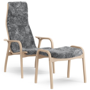 Sillón Lamino Sueco con Reposapiés Alto de Haya Lacada en Roble/gris Escandinavo/piel de Oveja