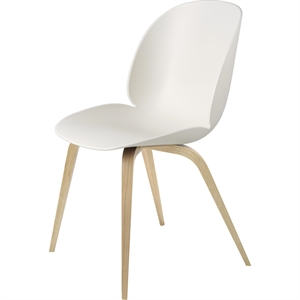 GUBI Silla de Comedor Beetle con Patas de Madera de Roble Mate/ Blanco Alabastro