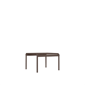 Mesa de Jardín Baja Dapple de Ferm Living, 57 x 57, Color Chocolate Oscuro