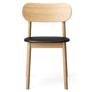 Silla de Comedor Decotique Elephant de Roble Natural y Cuero Negro