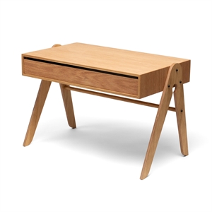 Mesa infantil de roble de We Do Wood Geo